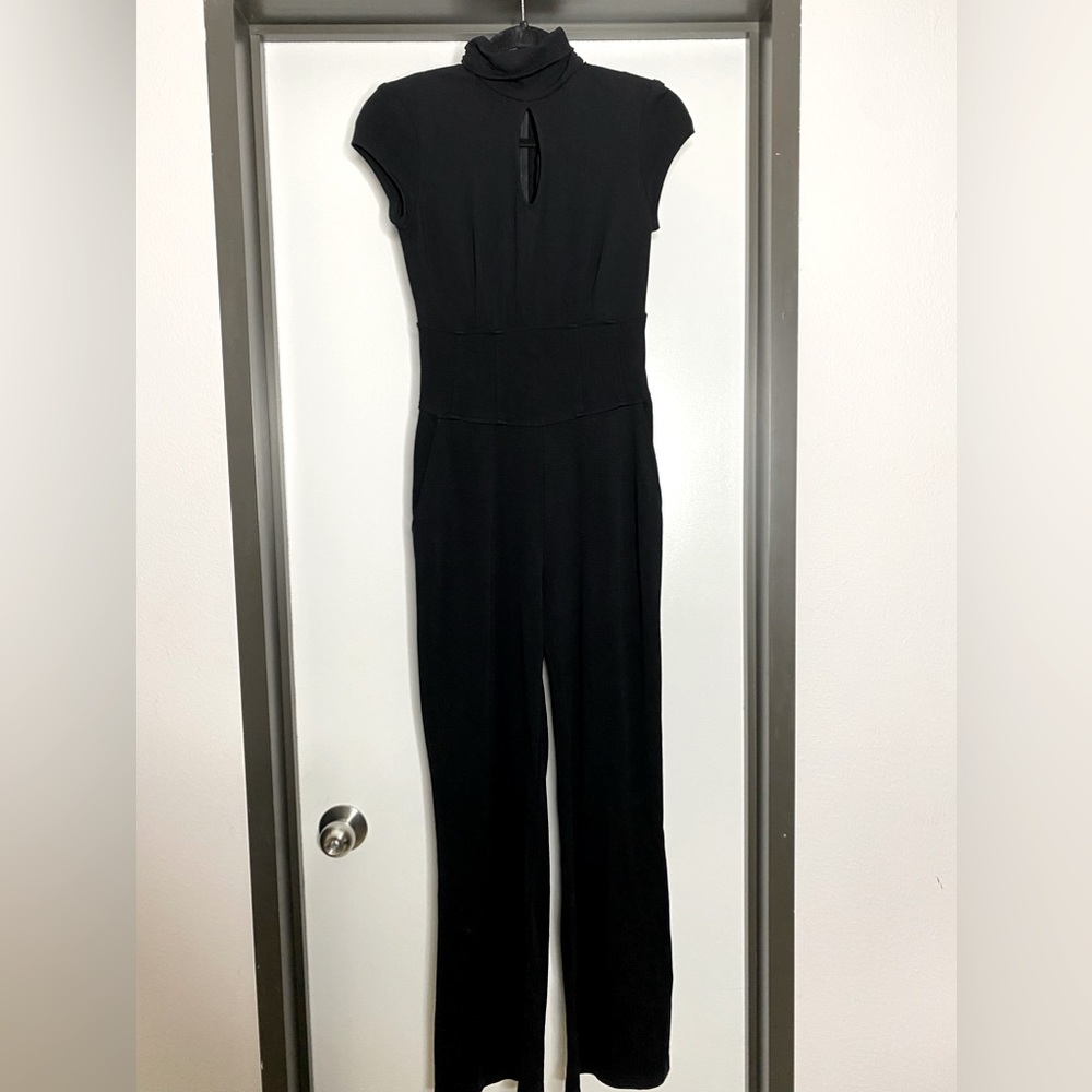 Amazing one piece pant suit!